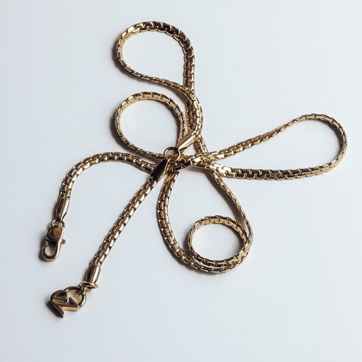 The Sleek Armband in Gold